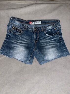 Grane Junior’s Distressed Blue Wash cut Off Denim Shorts